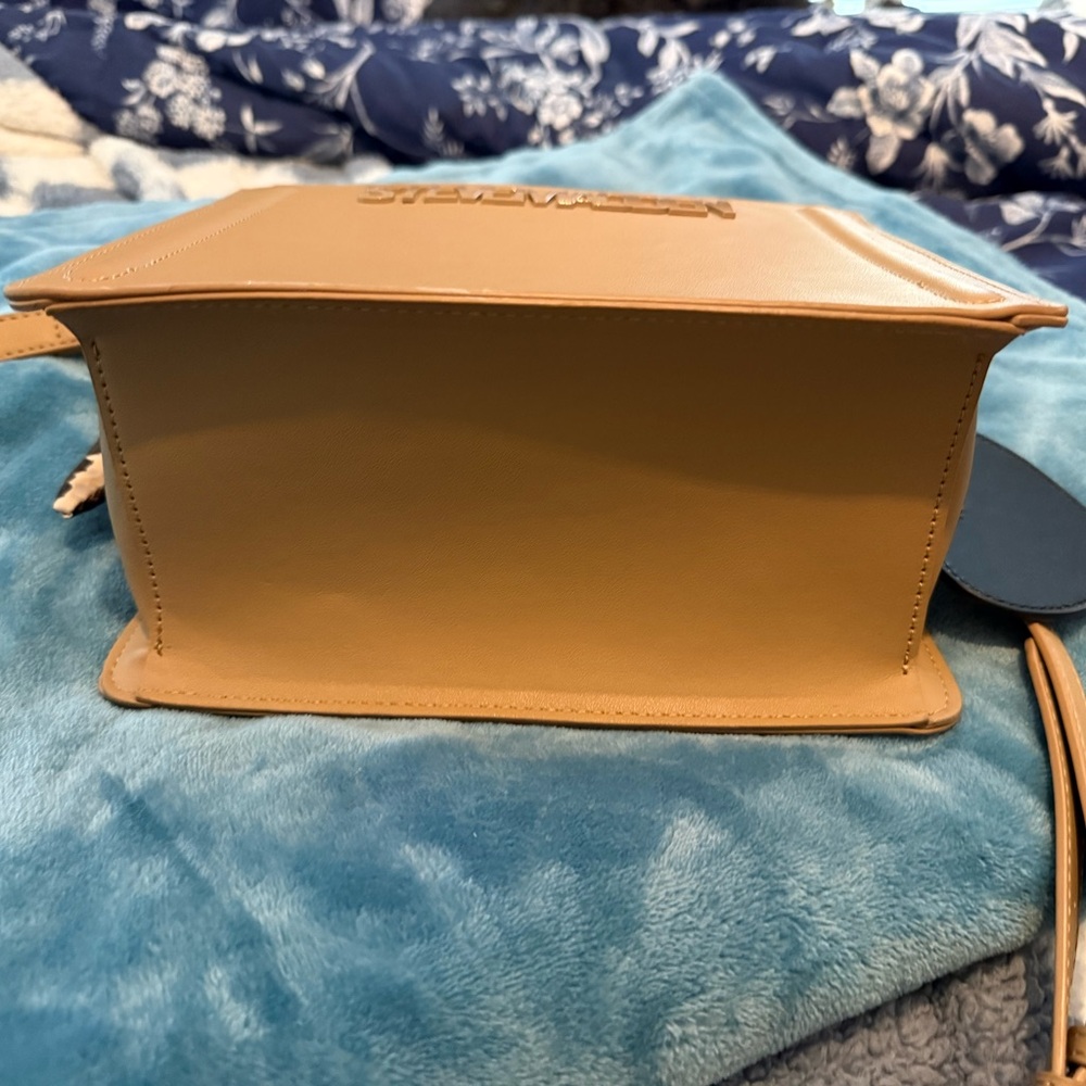 Steve Madden Tan Leather Shoulder Bag with Cow Print Cardholder - Picture 6 of 8